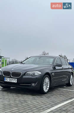 Седан BMW 5 Series 2012 в Умані