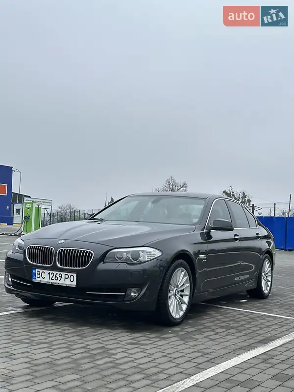 BMW 5 Series 2011
