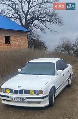 Седан BMW 5 Series 1989 в Черновцах