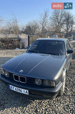 Седан BMW 5 Series 1988 в Луцке