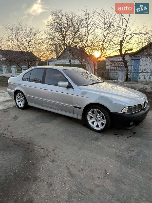 Седан BMW 5 Series 2001 в Миколаєві