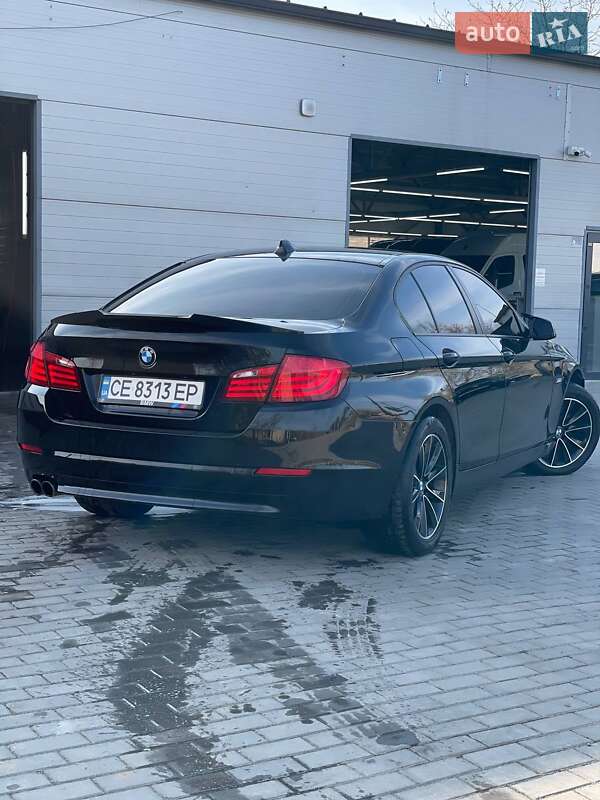 Седан BMW 5 Series 2011 в Новоселиці
