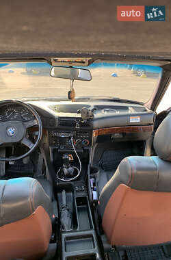 Седан BMW 5 Series 1992 в 