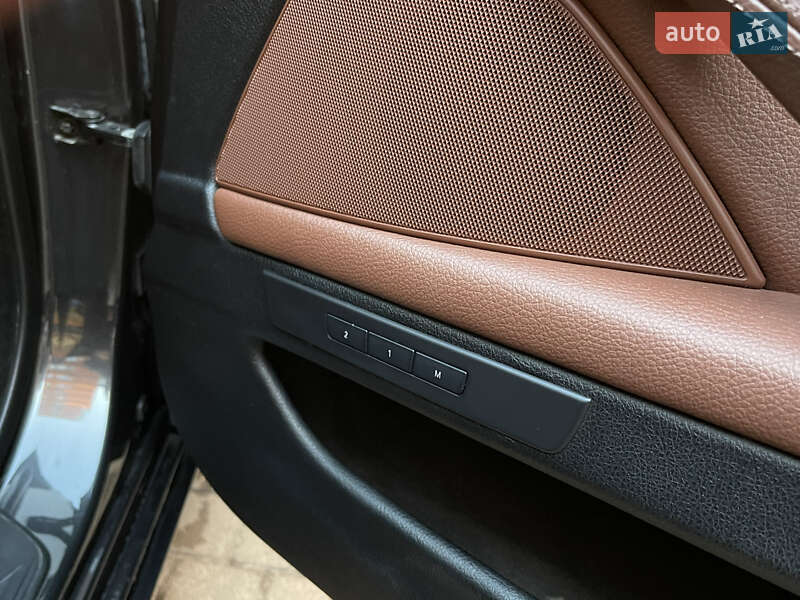 Седан BMW 5 Series 2012 в Львове