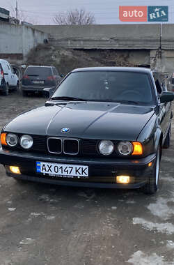 Седан BMW 5 Series 1989 в Харкові