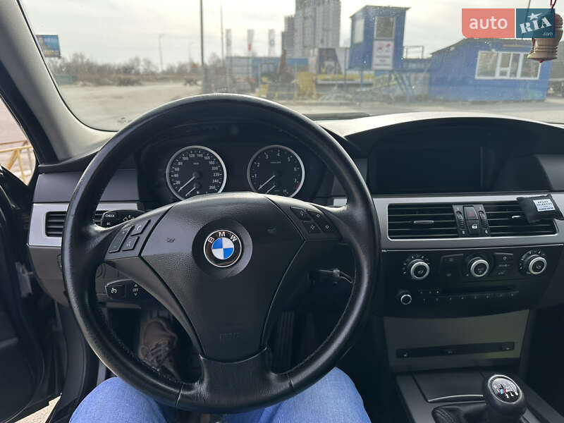 Седан BMW 5 Series 2005 в Києві фото 24 Седан BMW 5 Series 2005 в Києві