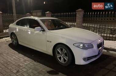 Седан BMW 5 Series 2012 в 