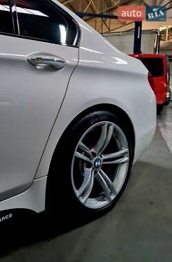Седан BMW 5 Series 2011 в 