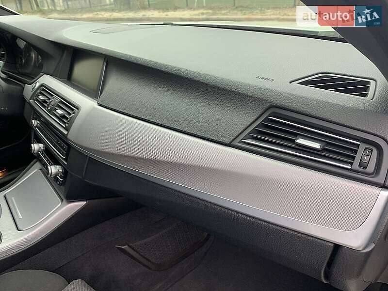 Седан BMW 5 Series 2011 в Львове