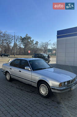 Седан BMW 5 Series 1988 в Черкассах