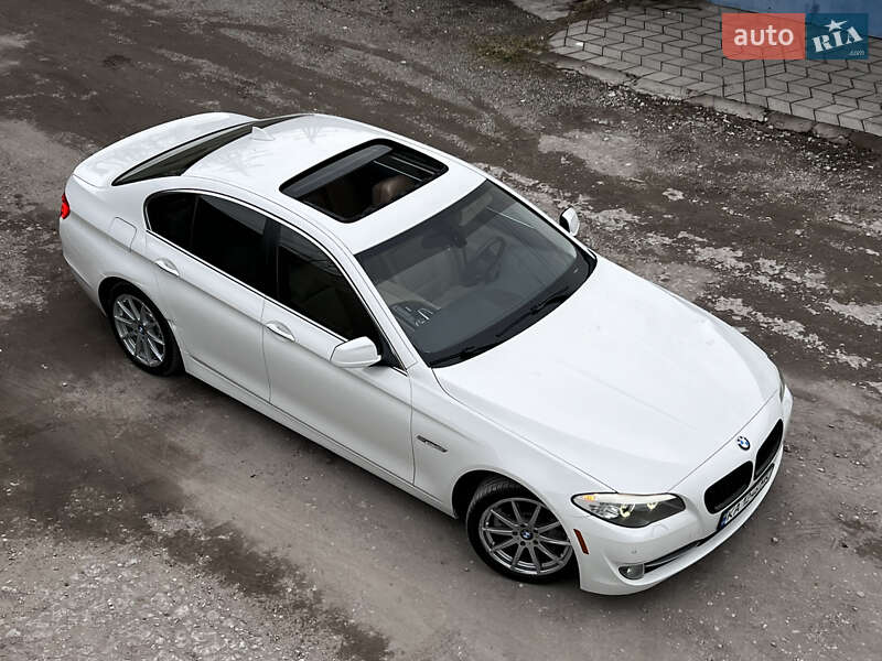 Седан BMW 5 Series 2011 в Запоріжжі
