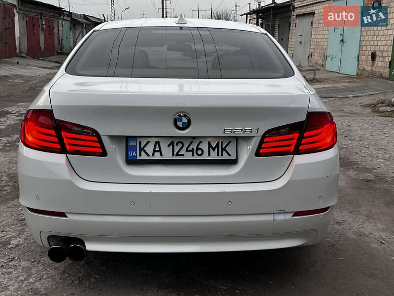 Седан BMW 5 Series 2011 в Запоріжжі