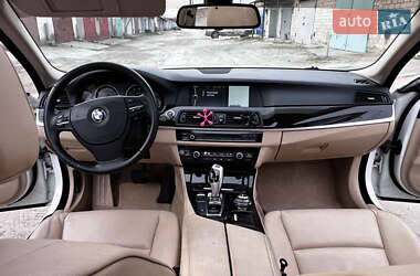 Седан BMW 5 Series 2011 в 