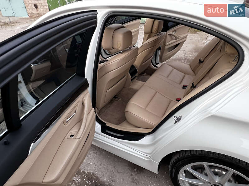 Седан BMW 5 Series 2011 в Запоріжжі