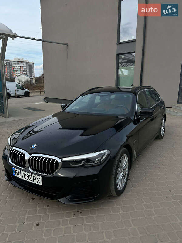 BMW 5 Series 2021