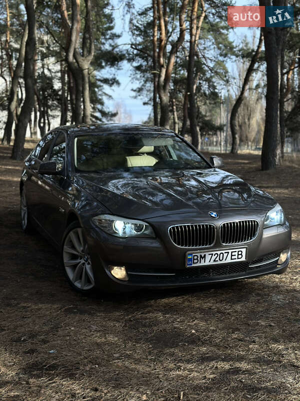 Седан BMW 5 Series 2010 в Сумах