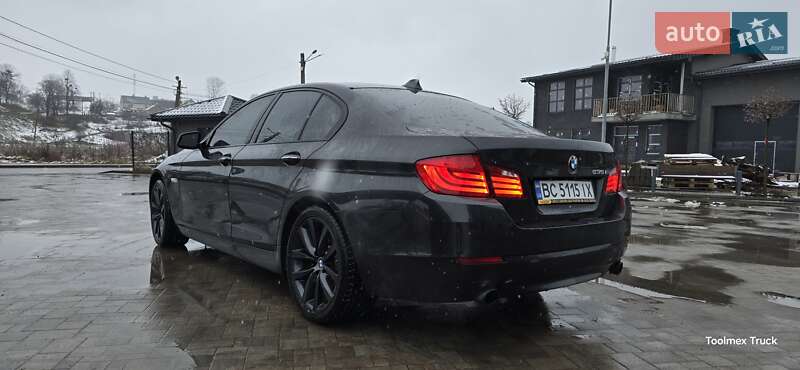 Седан BMW 5 Series 2010 в 
