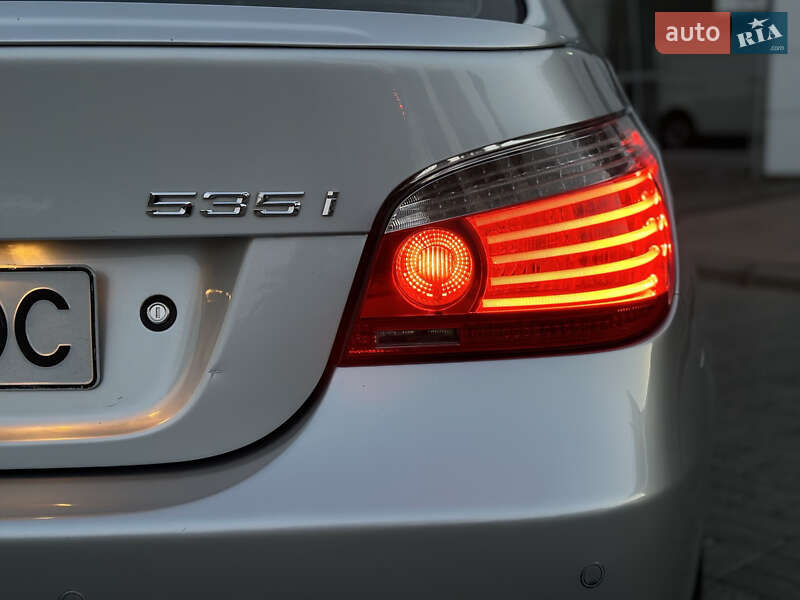 Седан BMW 5 Series 2009 в Петриковке