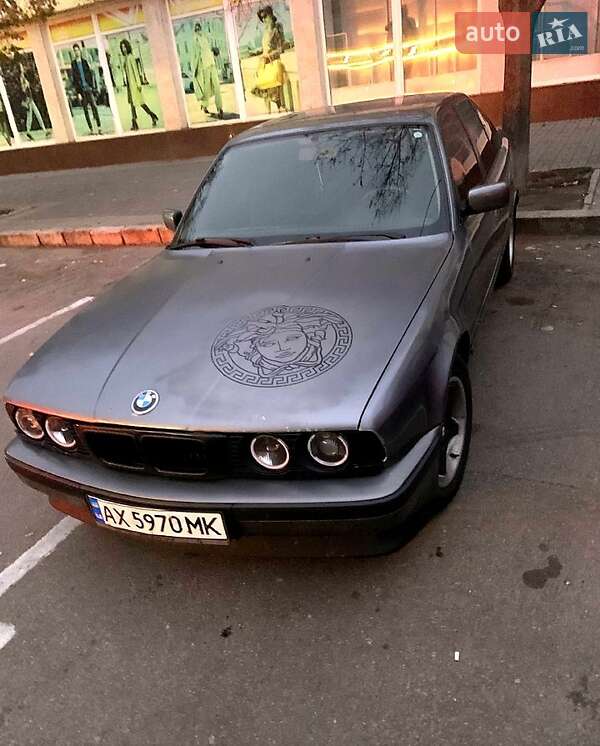 Седан BMW 5 Series 1988 в Дергачах