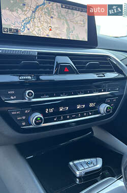 Седан BMW 5 Series 2019 в 