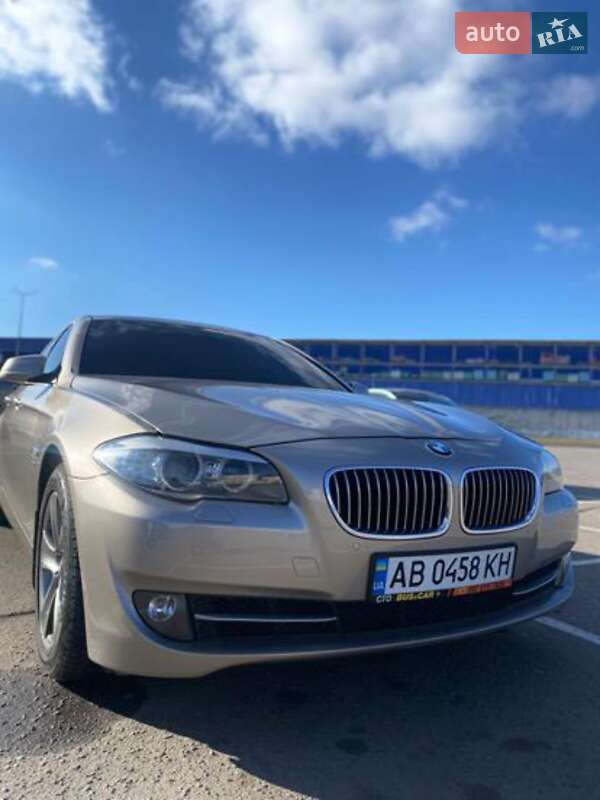 Седан BMW 5 Series 2012 в Виннице