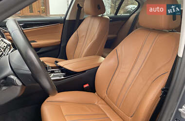 Седан BMW 5 Series 2019 в 