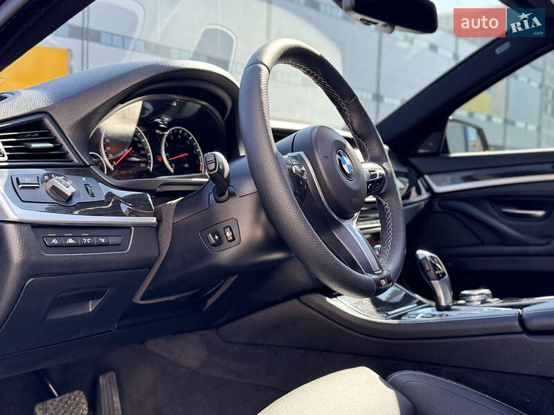 Седан BMW 5 Series 2013 в Львові