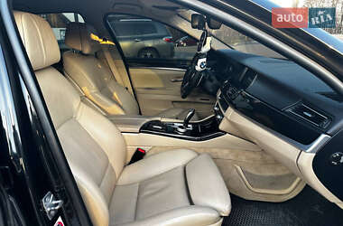 Седан BMW 5 Series 2010 в 