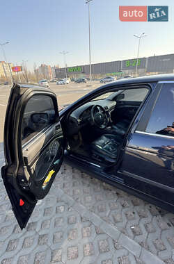 Седан BMW 5 Series 2000 в 