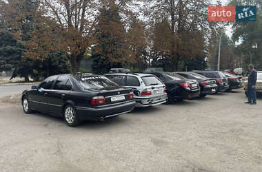 Седан BMW 5 Series 2000 в Межевой