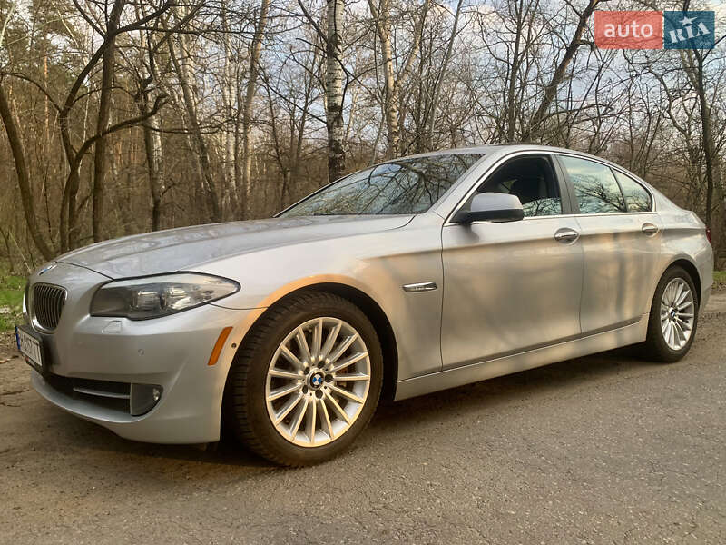 Седан BMW 5 Series 2013 в Днепре