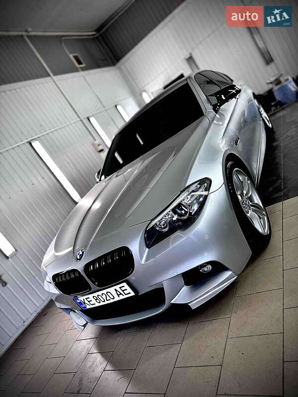Седан BMW 5 Series 2013 в 