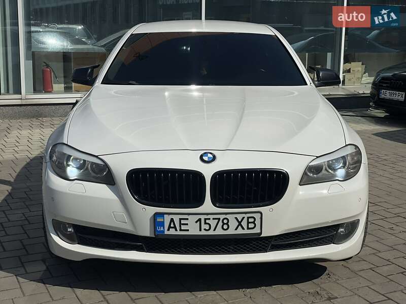 Седан BMW 5 Series 2012 в Дніпрі