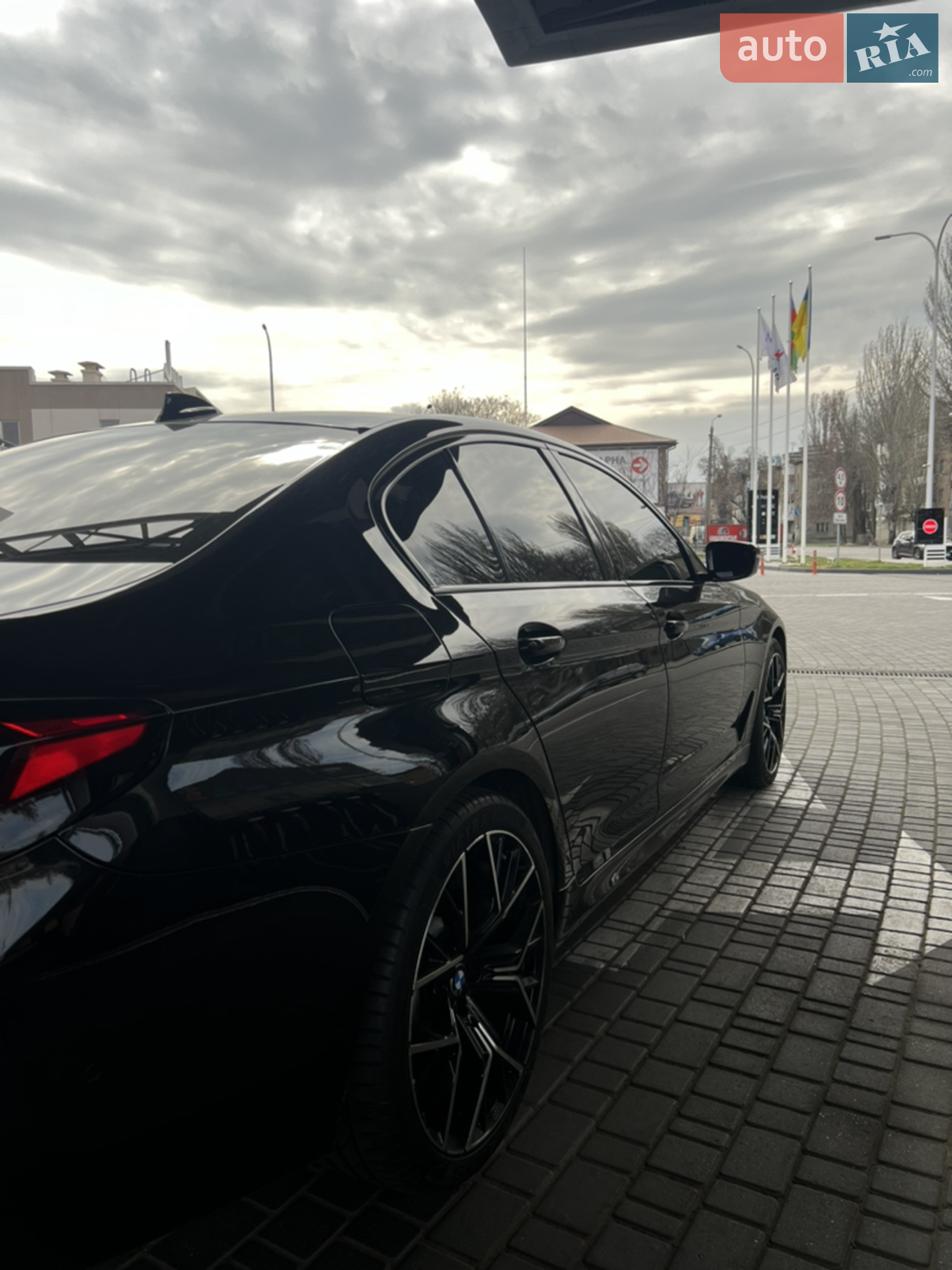 BMW 5 Series 2021 VIN WBA13AG0XMCH25701 фото оголошення 13 з 25