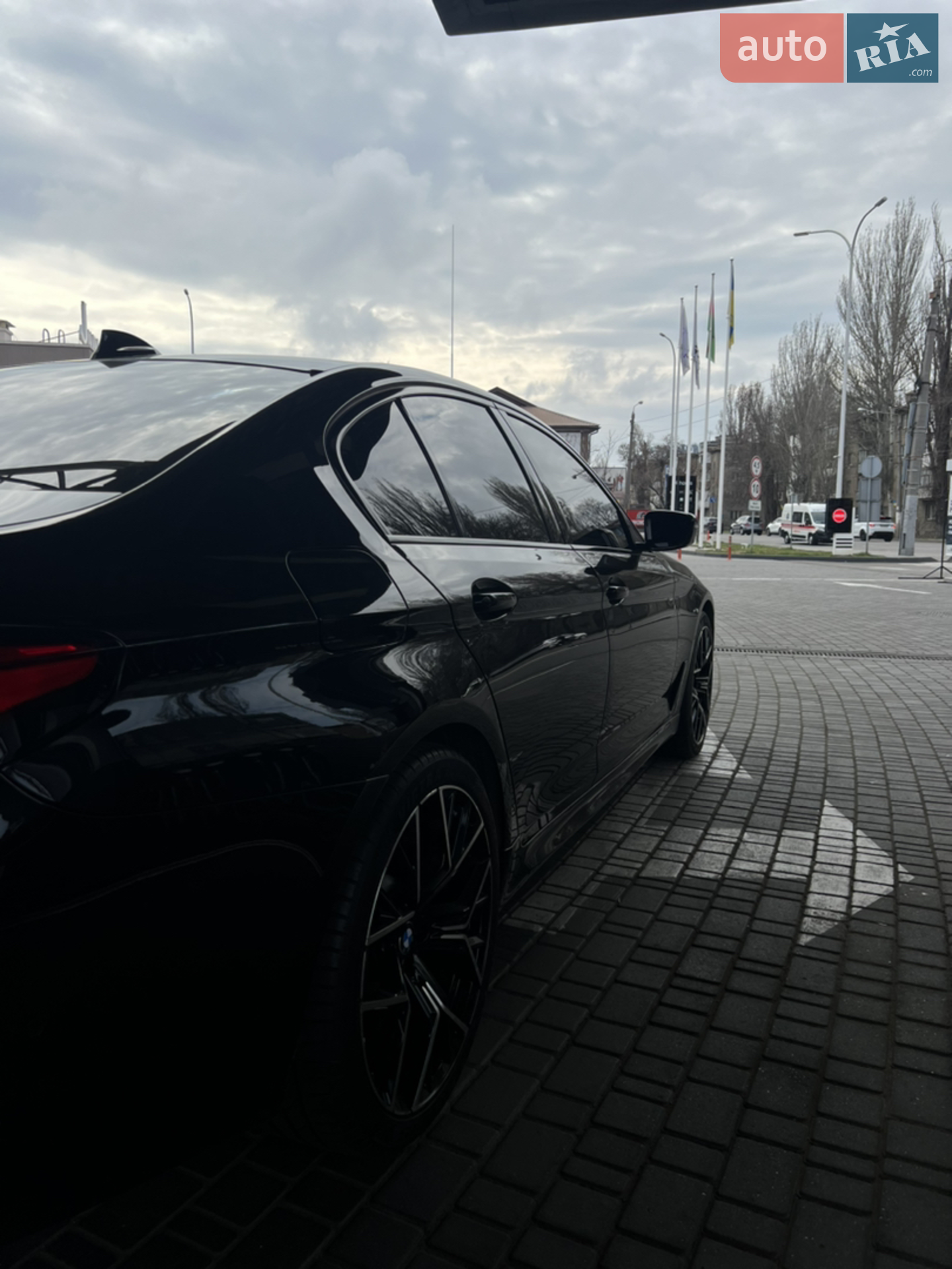 BMW 5 Series 2021 VIN WBA13AG0XMCH25701 фото оголошення 11 з 25