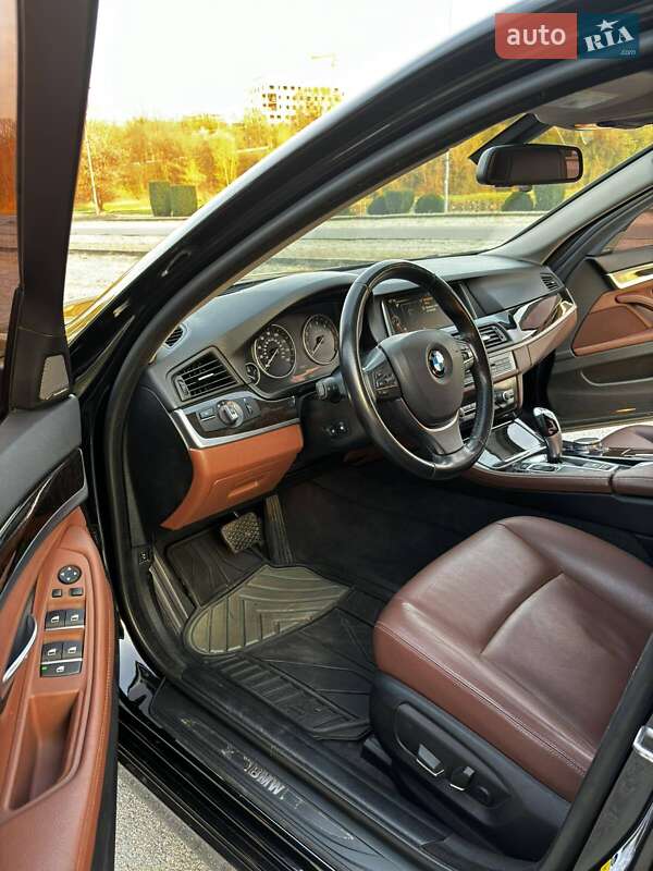 Седан BMW 5 Series 2015 в Новомосковську