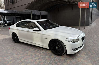 Седан BMW 5 Series 2010 в 