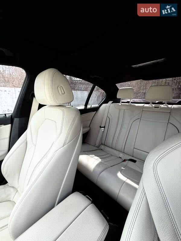 Седан BMW 5 Series 2017 в Виннице