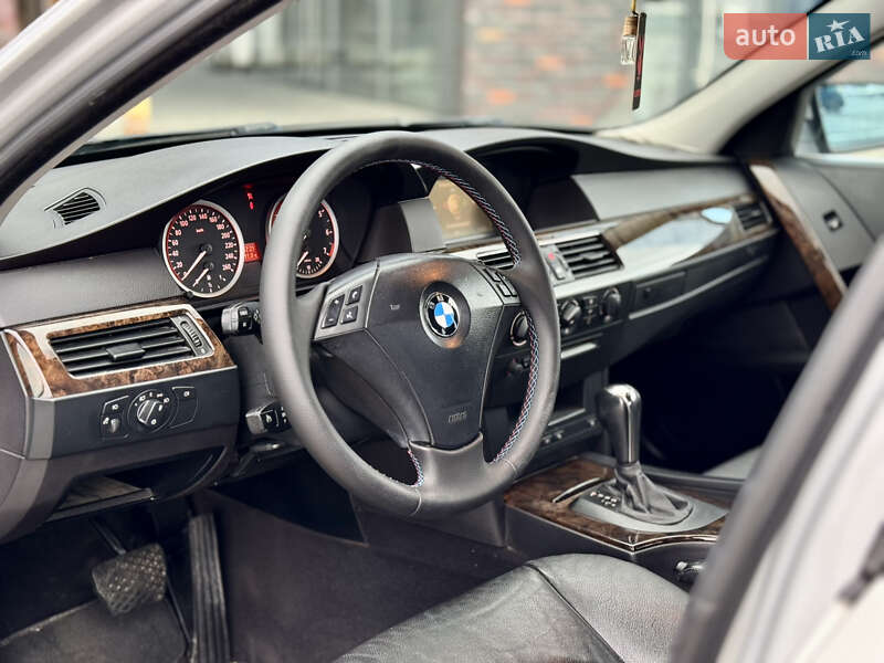 Седан BMW 5 Series 2003 в Черновцах