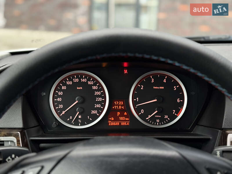 Седан BMW 5 Series 2003 в Черновцах