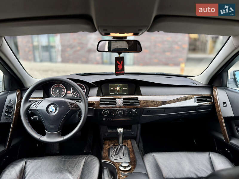 Седан BMW 5 Series 2003 в Черновцах