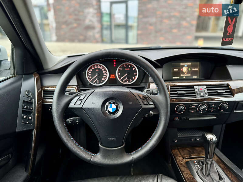 Седан BMW 5 Series 2003 в Черновцах