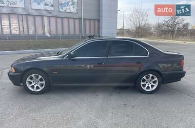 Седан BMW 5 Series 2000 в 