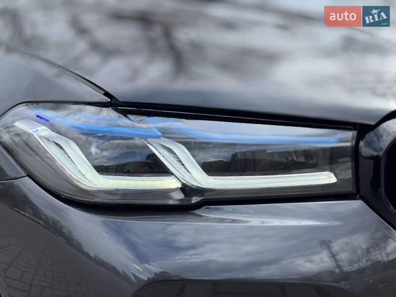 Седан BMW 5 Series 2019 в Дніпрі