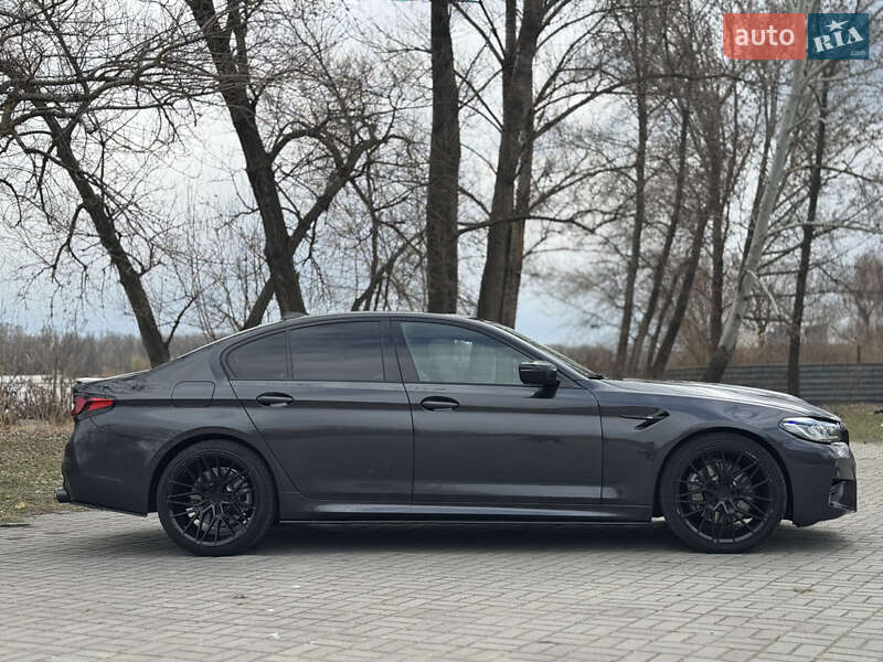 Седан BMW 5 Series 2019 в Дніпрі