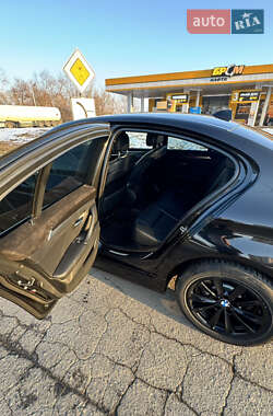 Седан BMW 5 Series 2012 в 