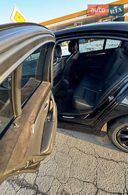 Седан BMW 5 Series 2012 в 