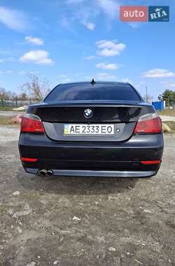 Седан BMW 5 Series 2005 в 