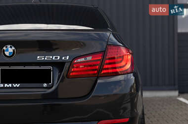 Седан BMW 5 Series 2012 в 