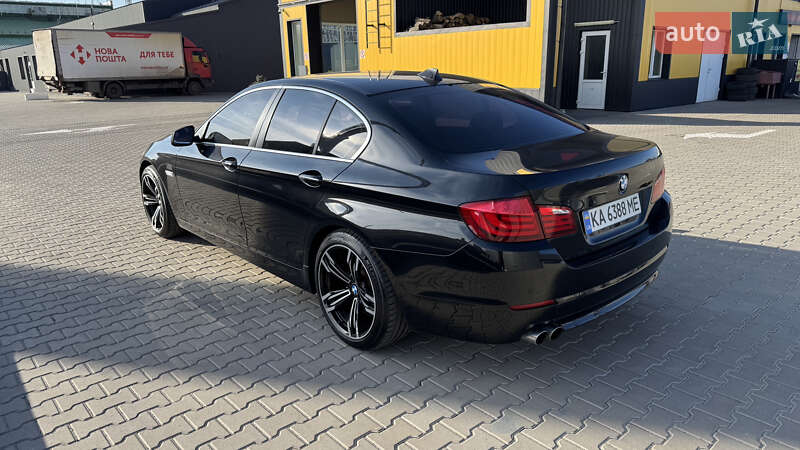 Седан BMW 5 Series 2012 в 